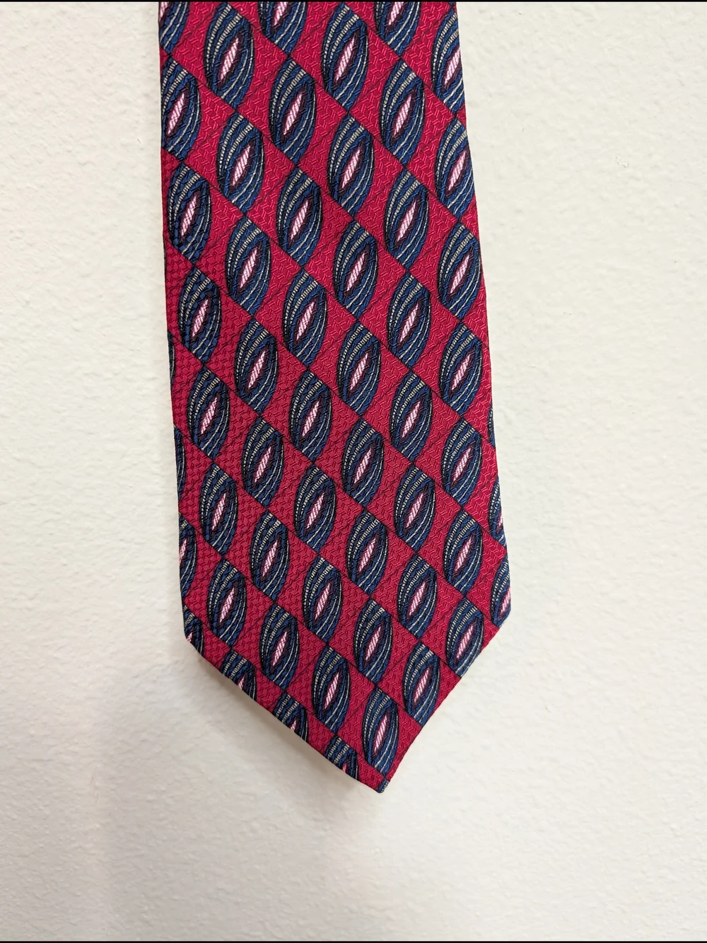 Vintage G.J. Cahn Tiemaker to‎ the Universe Tie Burgundy Navy Silk